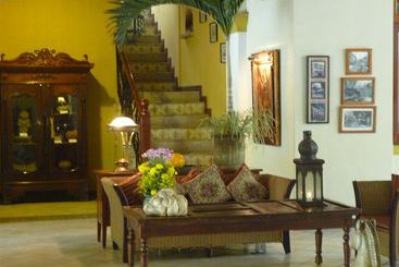 Alhambra Hotel
