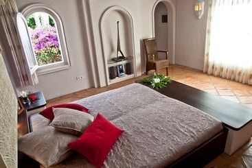 El Refugio Appartments & Villa