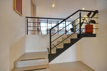 Manila House