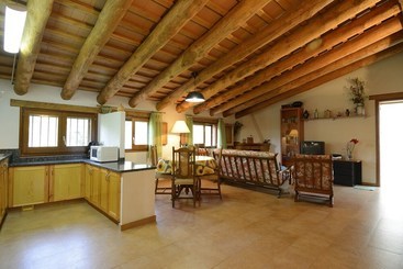 Turisme Rural Mas Romeu.l  Alzina