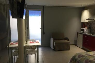 Apartamentos Turísticos María Guerrero