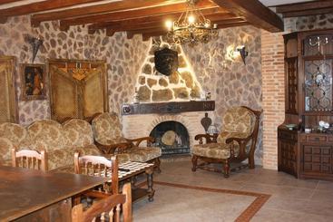 شقق خاصة سياحية Casa Rural El Palatino