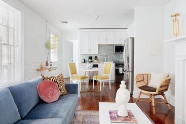 Sonder  Julia Suites