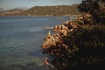 تختخواب و صبحانه Cala Verghia