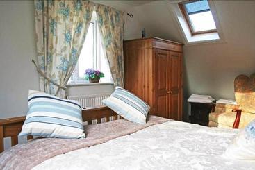 Bed & Breakfast Avon Lodge