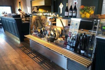 Grosshandlaren Hotell & Deli