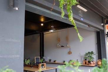 Ma Norn Phuket Hostel
