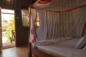 New Jambo Bungalows   Hostel