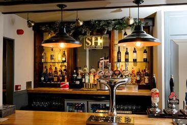 هتل The Saracens Head