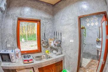 هتل Baan Suan Farmstay