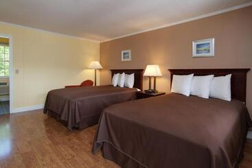 مُتل Cape Cod Harbor House Inn
