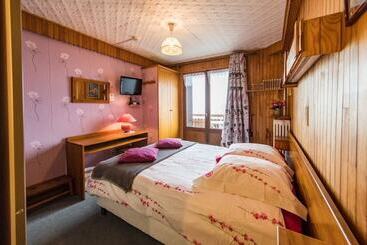 فندق Hôtel Le Grand Truc