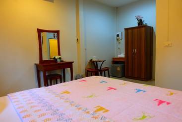 پانسیون Leeya Resort