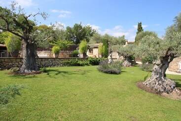 צימר La Villa Jalna Chambres Appartement