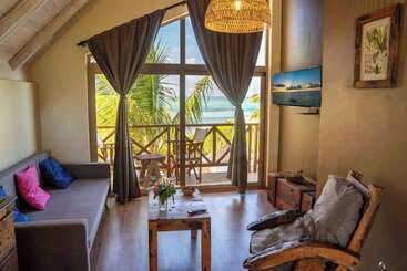 هتل Clove Island Villas & Spa