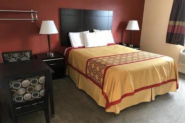 مُتل Manhattan Inn & Suites