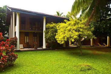 Hotel Riviras