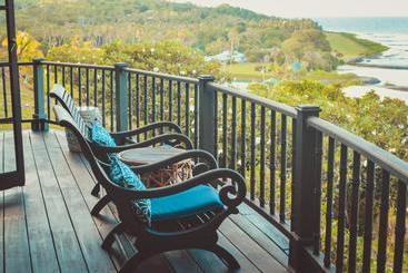 استراحتگاه Fregate Island Private