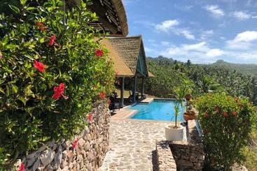 استراحتگاه Fregate Island Private