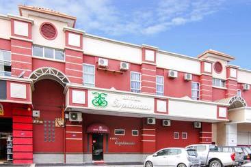 هتل Esplanade By Oyo Rooms