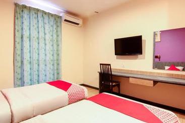 هتل Esplanade By Oyo Rooms