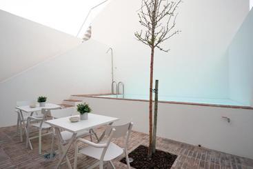 ベッドアンドブレックファースト Alte Tradition Guest House