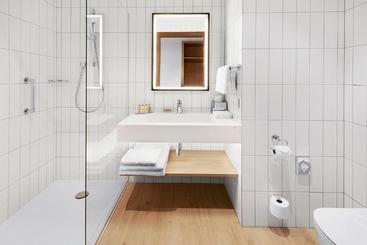 هتل Hilton Garden Inn Riga Old Town