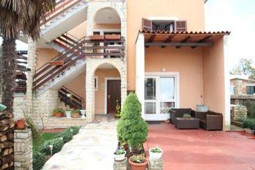Apartments Nerina