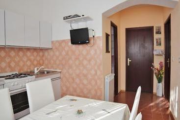 Apartments Nerina