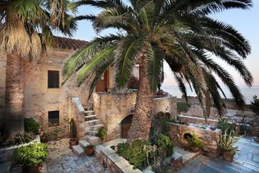 آپارتمانهای توریستها Vecchia Casa Kamara