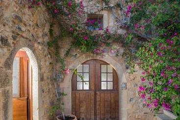 Vecchia Casa Kamara