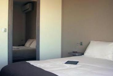هتل Hôtel Des Amandiers