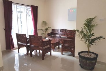 هتل Zoe S Paradise Waterfront