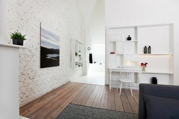 پانسیون Maison Nationale City Flats & Suites
