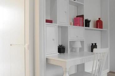 پانسیون Maison Nationale City Flats & Suites