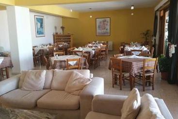 Pissouriana Hotel Apartments