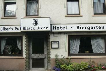 ホテル Black Bear Bikers Pub