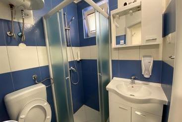 پانسیون Apartments & Rooms Mostar Story