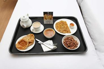 هتل D' Seasons By Oyo Rooms