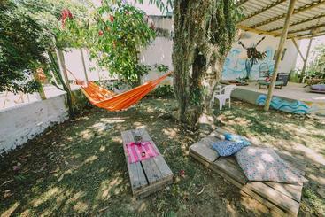 هتل Odoyá Hostel