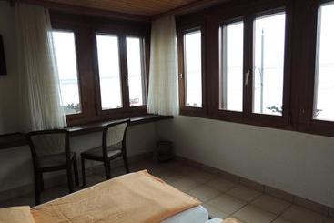 فندق Flüelerhof B&b Garni Rustico