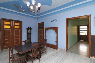پانسیون Love Guest House By Oyo Rooms