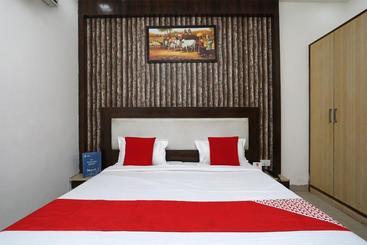 هتل Vanaya Palace By Oyo Rooms