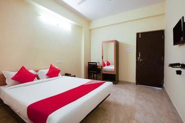 酒店 Deepansh Plaza By Oyo Rooms