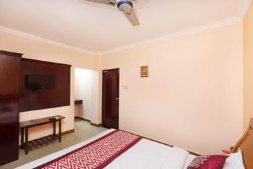 هتل Dreams Manor By Oyo Rooms
