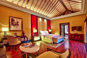 هتل The Trans Villa Bali