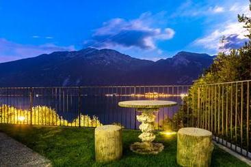 هتل La Gardenia & Villa Oleandra