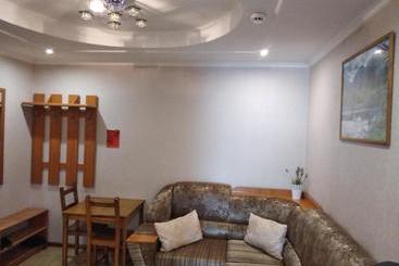 膳宿费 Guest House Gor.ka