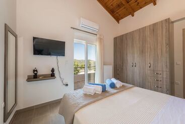 آپارتمانهای توریستها Neaira Villas Chania