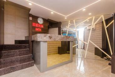 هتل Prime Residency